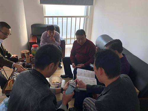 斯麥特客戶核對(duì)氣缸數(shù)據(jù)